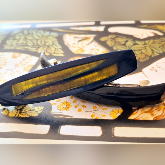 Navy and Yellow Wearable Device - Picture 1 of 14